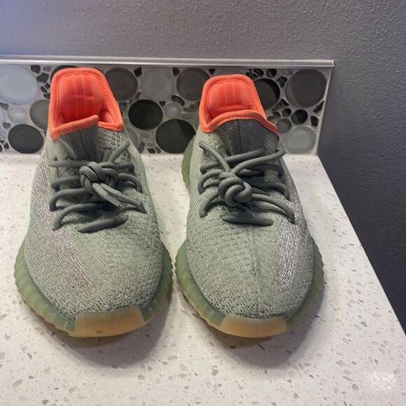 YEEZY boost woman’s tennis shoes. - Picture 2 of 13